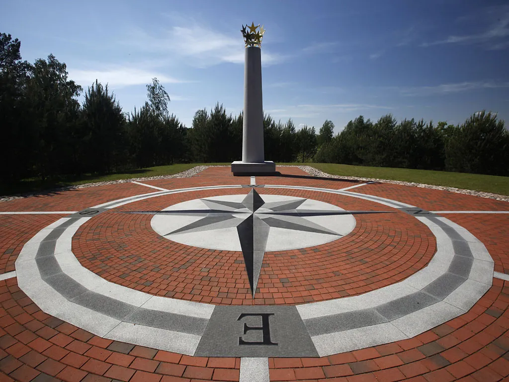 geographical center of Europe compass