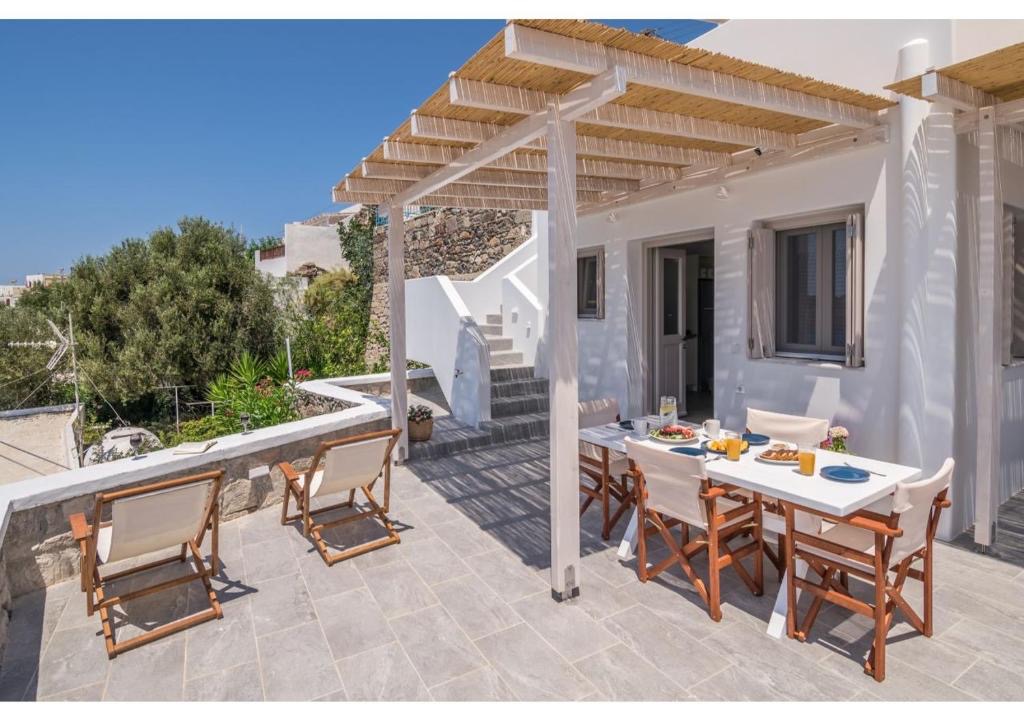 Pasithea Delix hotel best family hotel in milos