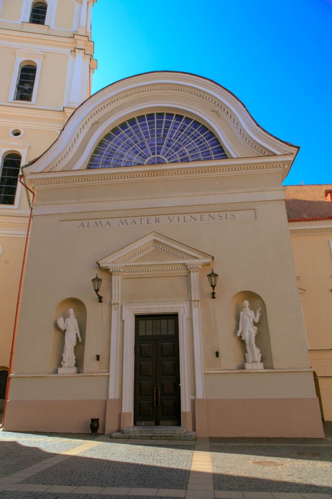 entrance to the Vilnius university